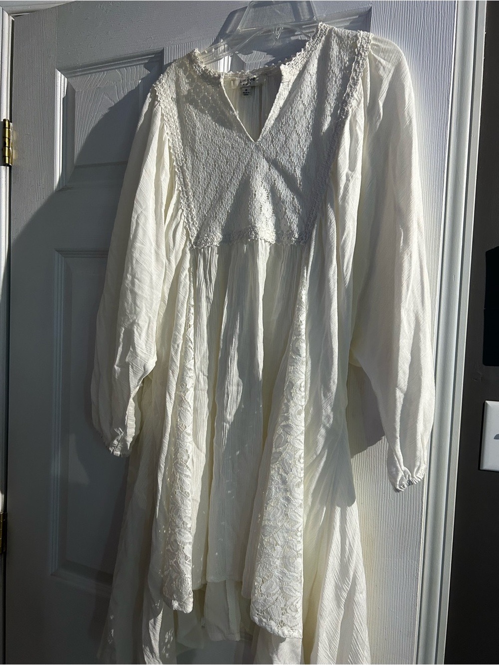 Umgee White Lace V-Neck Peasant Top